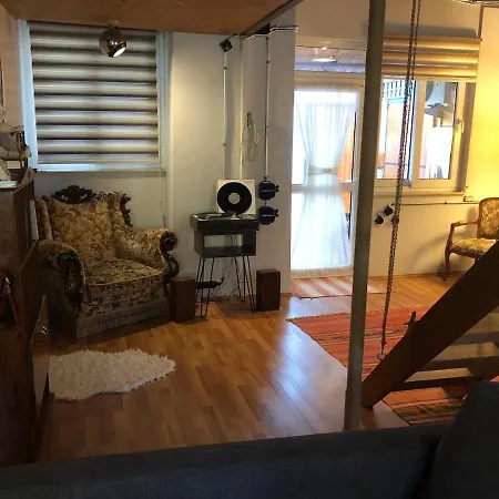 Private 100m2 Detached With Castle Garden *