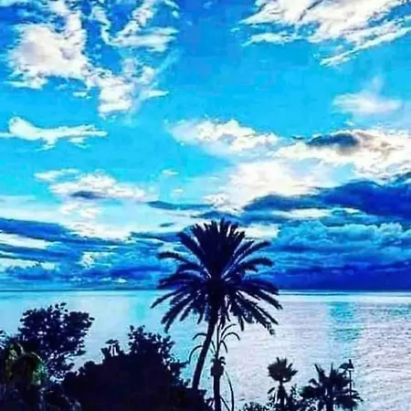 Private 100m2 Detached With Castle Garden *