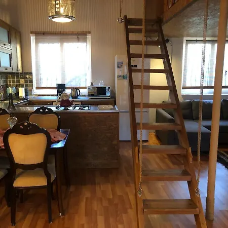 Βίλα Private 100m2 Detached With Castle Garden *