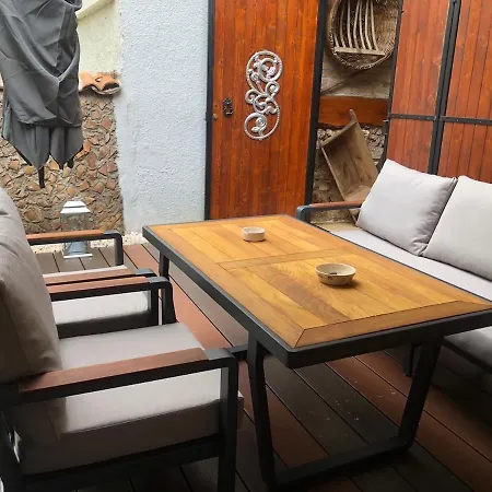 וילה Private 100m2 Detached With Castle Garden