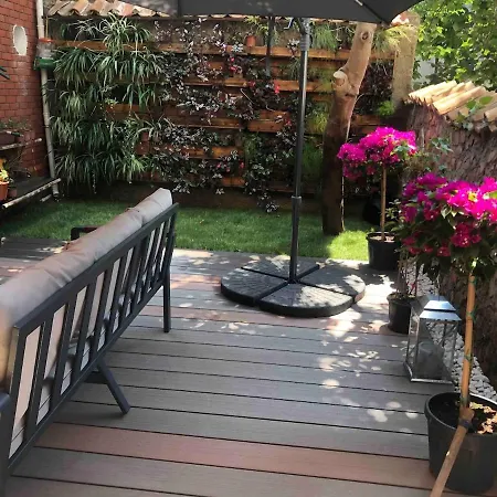 Вилла Private 100m2 Detached With Castle Garden